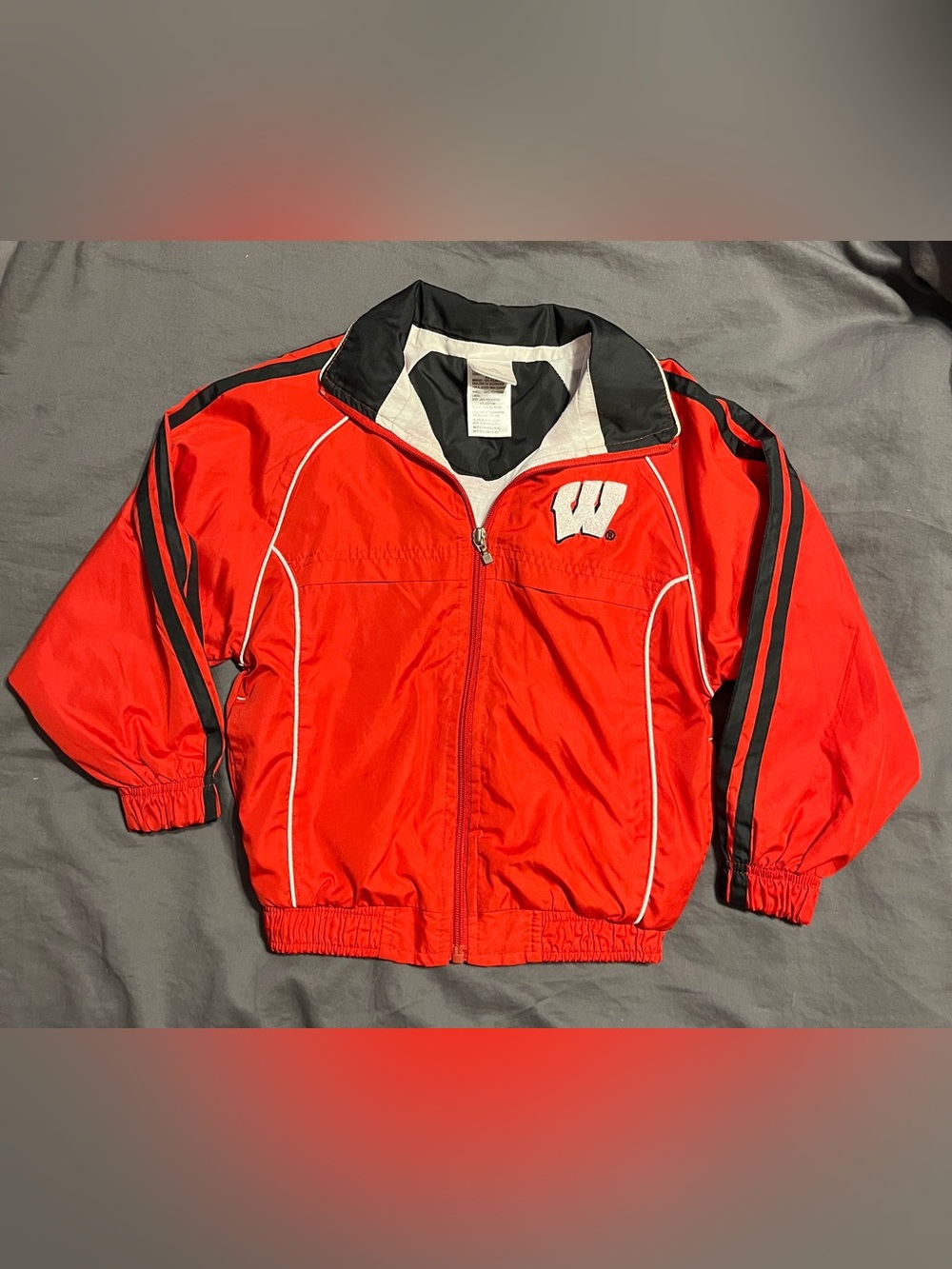 Kids Adidas Wisconsin Badgers Red Windbreaker Jacket, size medium 5/6